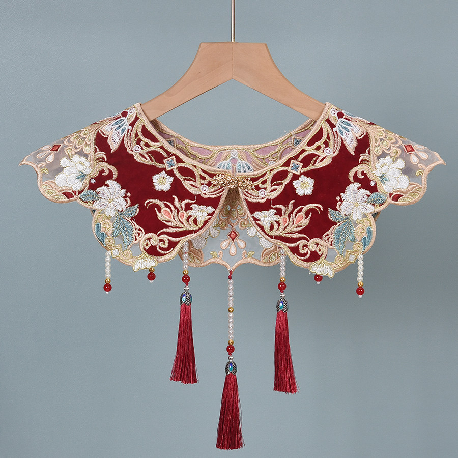 Beaded Red Cloud Collar, Chine - đánh giá và giá Beading